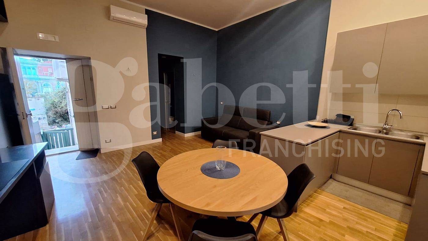 appartamento in affitto a Napoli in zona Pendino / San Giuseppe