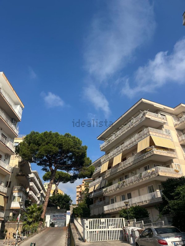 appartamento in affitto a Napoli in zona Posillipo