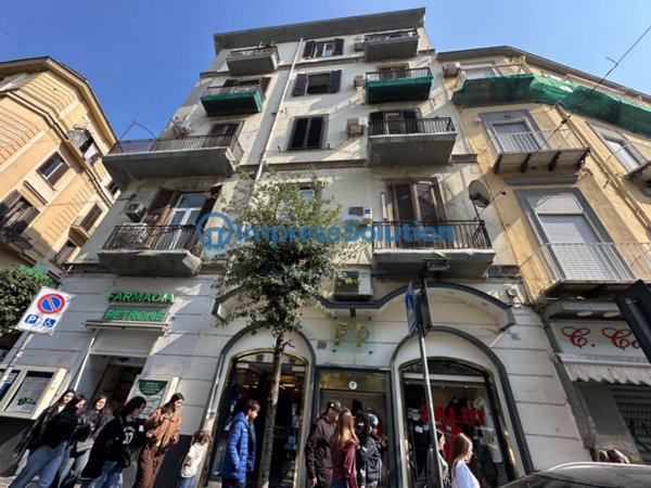 locale commerciale in affitto a Napoli in zona Pendino / San Giuseppe