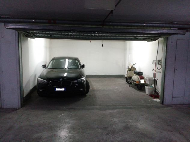box auto in affitto a Napoli in zona Fuorigrotta