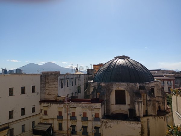 appartamento in affitto a Napoli in zona San Carlo all'Arena