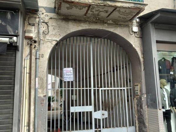 locale commerciale in affitto a Napoli in zona Secondigliano