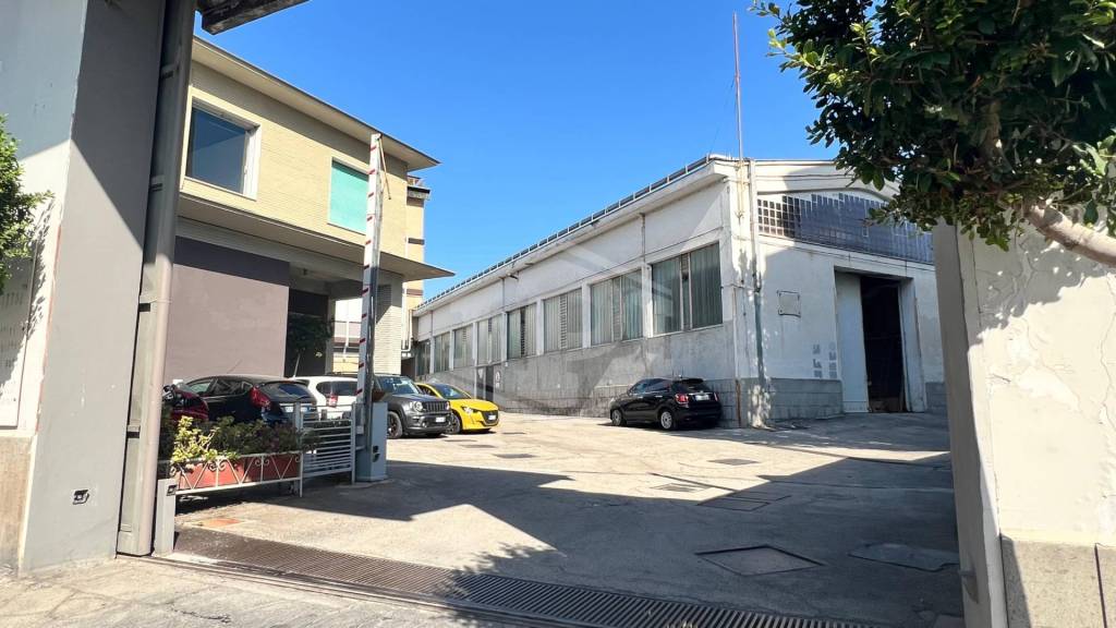 ufficio in affitto a Napoli in zona Poggioreale