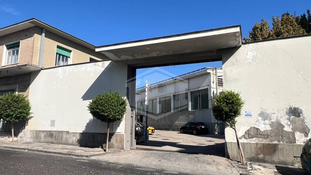 ufficio in affitto a Napoli in zona Poggioreale