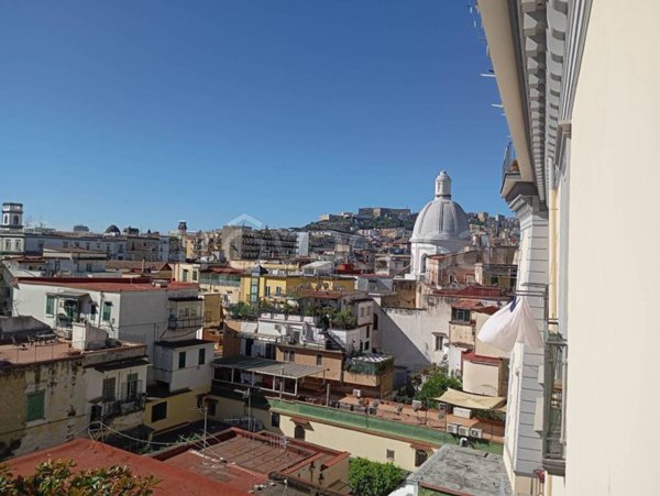appartamento in affitto a Napoli in zona Stella