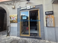 locale commerciale in affitto a Napoli