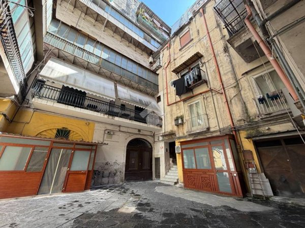 appartamento in affitto a Napoli in zona Stella