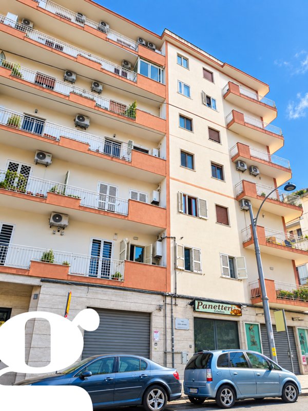 locale commerciale in affitto a Napoli in zona Capodimonte / Colli Aminei