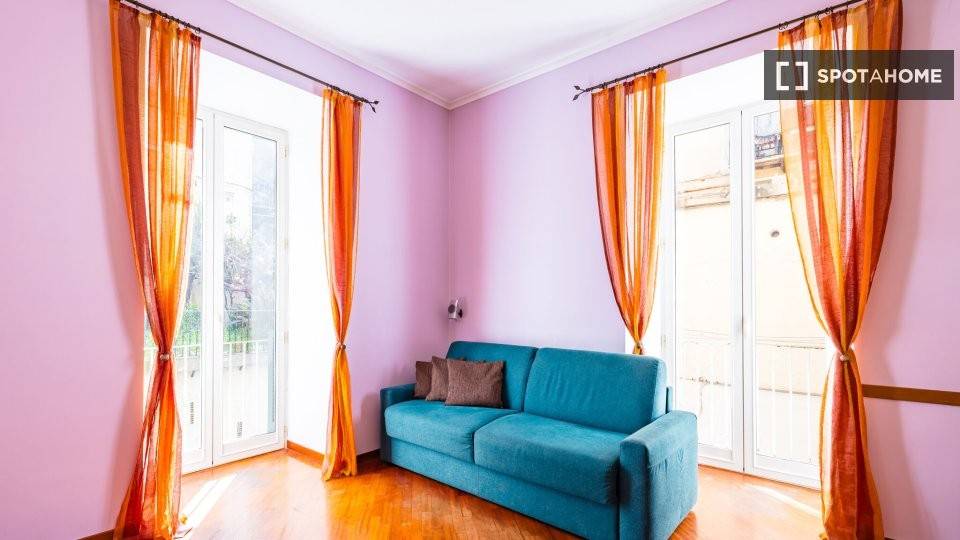 appartamento in affitto a Napoli in zona Avvocata