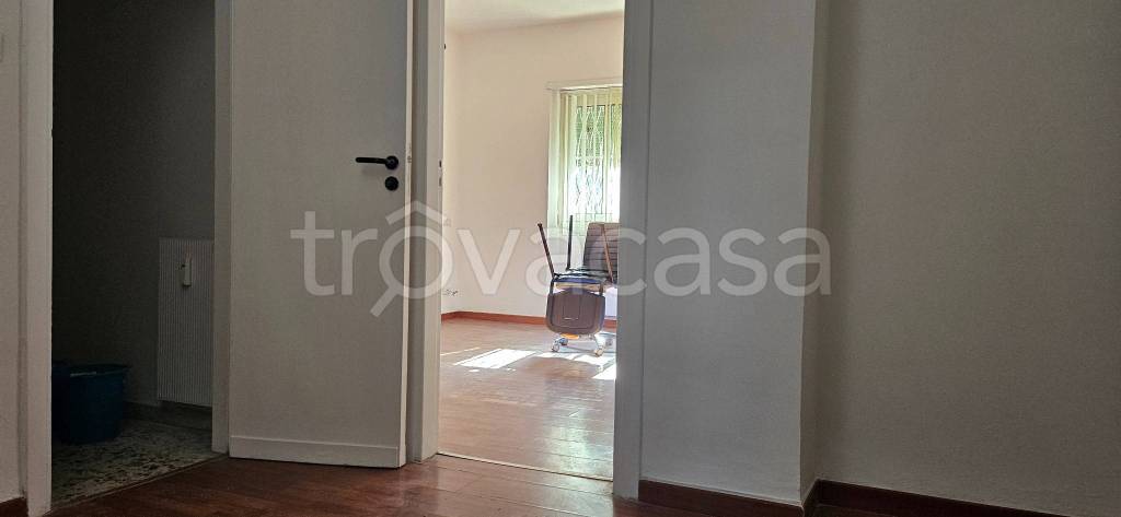 appartamento in affitto a Napoli in zona Chiaia