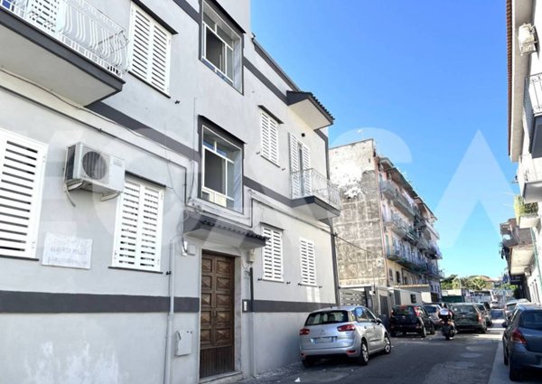 locale commerciale in affitto a Napoli in zona Secondigliano