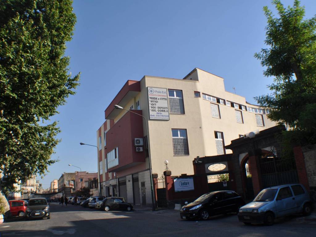 ufficio in affitto a Napoli in zona San Giovanni a Teduccio