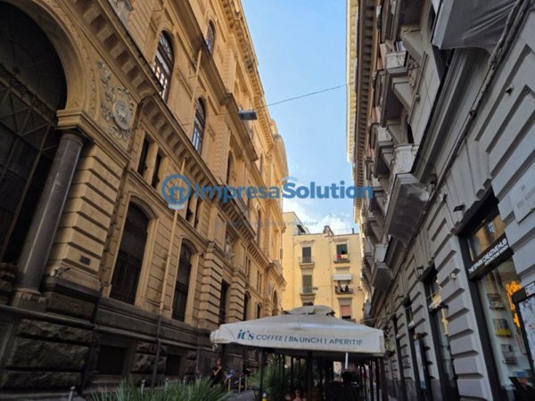 ufficio in affitto a Napoli in zona Porto