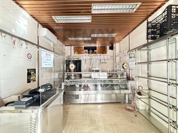 negozio in affitto a Napoli in zona Soccavo