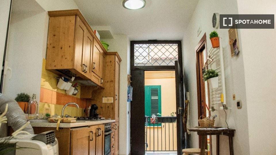 appartamento in affitto a Napoli in zona Stella
