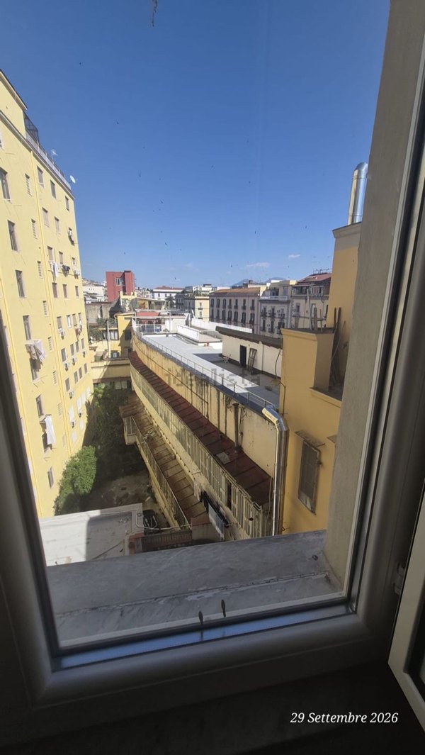 appartamento in affitto a Napoli in zona Chiaia