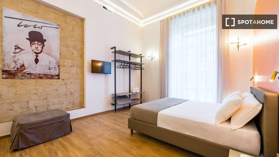 appartamento in affitto a Napoli in zona Stella