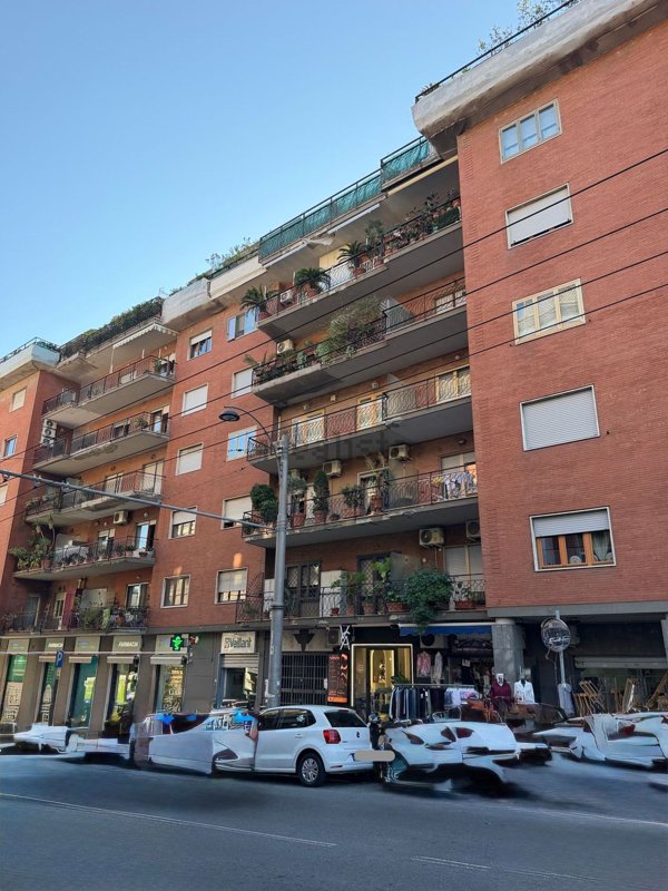 appartamento in affitto a Napoli in zona Capodimonte / Colli Aminei