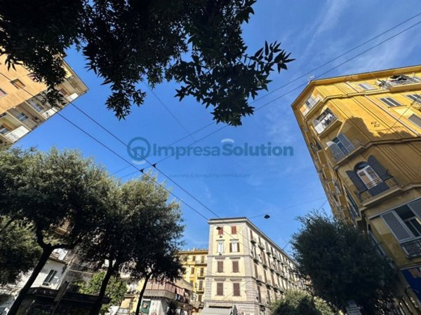 locale commerciale in affitto a Napoli in zona Pendino / San Giuseppe