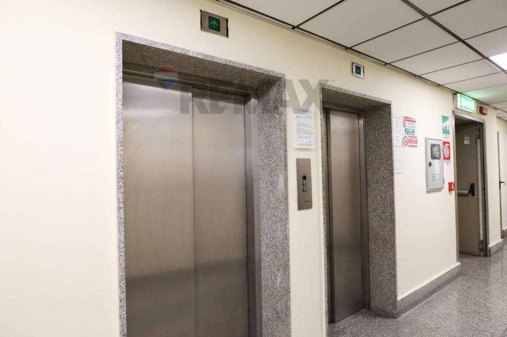 ufficio in affitto a Napoli in zona Zona Industriale-Ferrovia