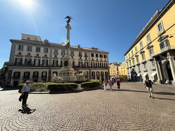 ufficio in affitto a Napoli in zona Chiaia