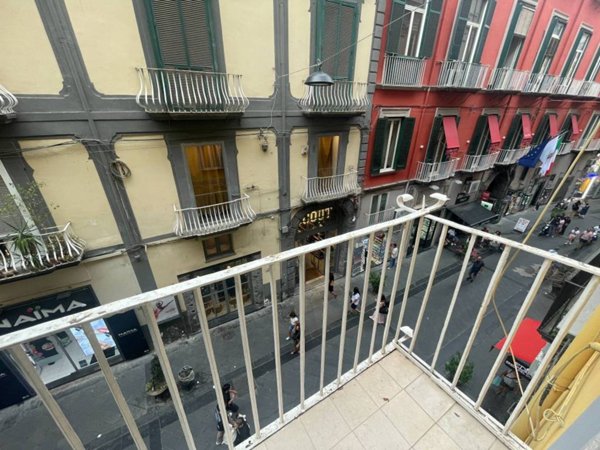 appartamento in affitto a Napoli in zona Chiaia
