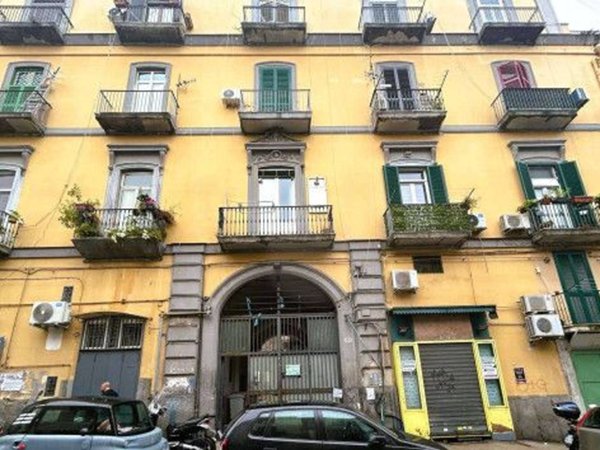 appartamento in affitto a Napoli in zona Stella