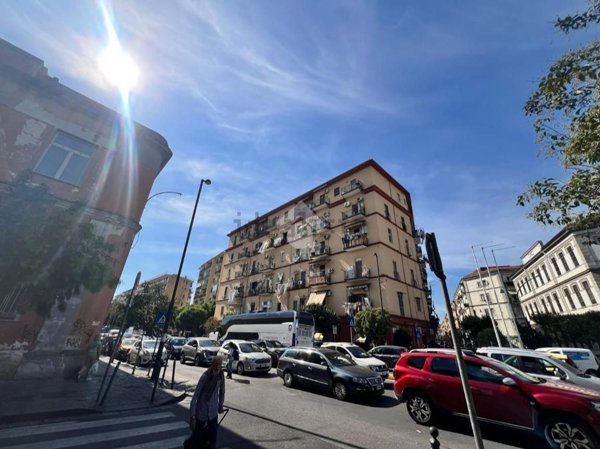 locale commerciale in affitto a Napoli in zona San Lorenzo