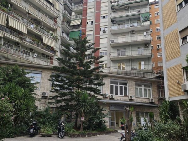 appartamento in affitto a Napoli in zona Stella