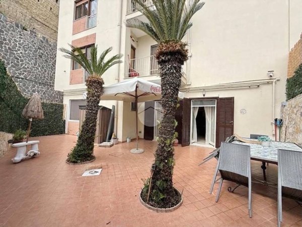 appartamento in affitto a Napoli in zona Posillipo