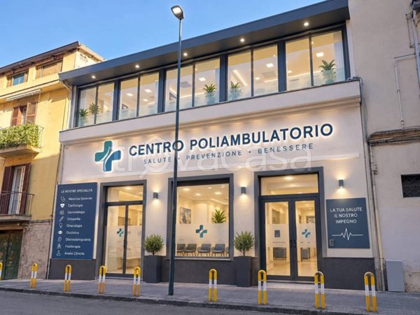 ufficio in affitto a Napoli in zona Vomero