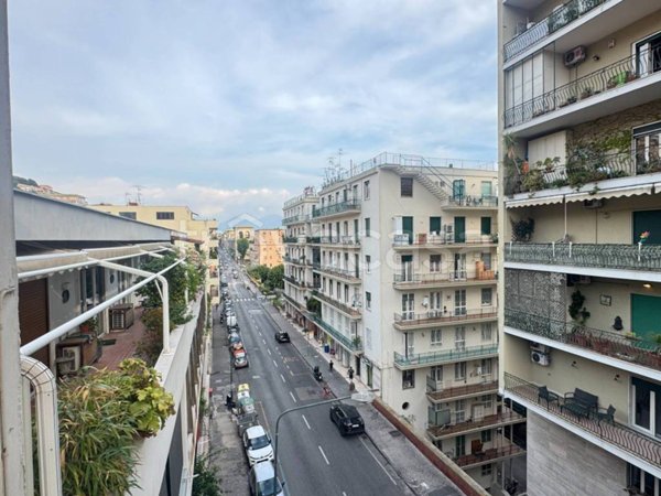 appartamento in affitto a Napoli in zona Chiaia