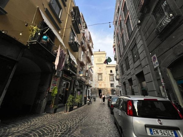 locale commerciale in affitto a Napoli in zona Centro Antico