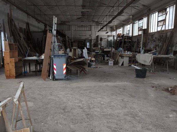 locale commerciale in affitto a Napoli in zona Capodichino