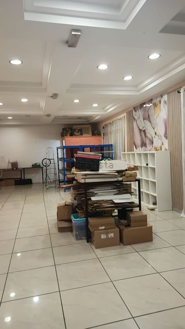 locale commerciale in affitto a Napoli in zona Secondigliano