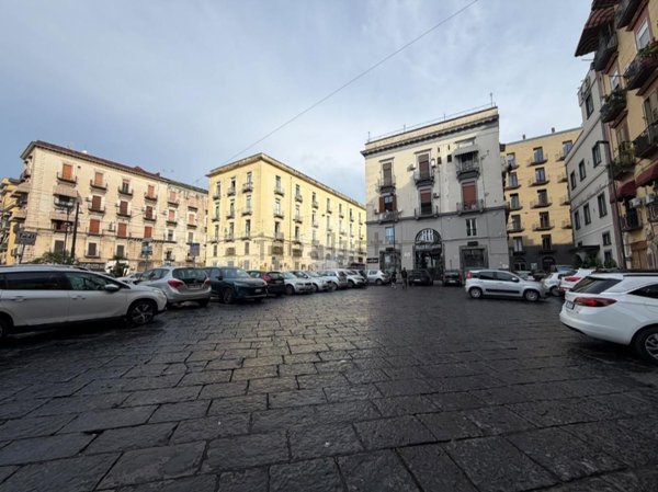 locale commerciale in affitto a Napoli in zona Pendino / San Giuseppe