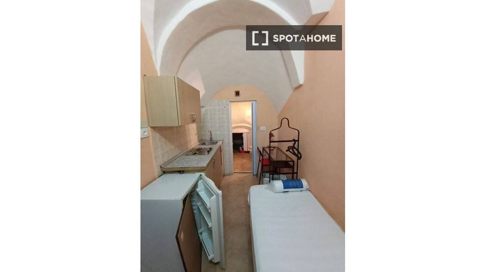 appartamento in affitto a Napoli in zona Porto
