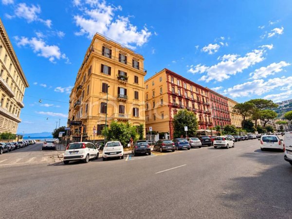 appartamento in affitto a Napoli in zona Chiaia