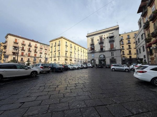 locale commerciale in affitto a Napoli in zona Pendino / San Giuseppe