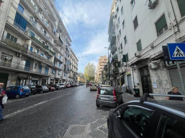 ufficio in affitto a Napoli in zona San Carlo all'Arena