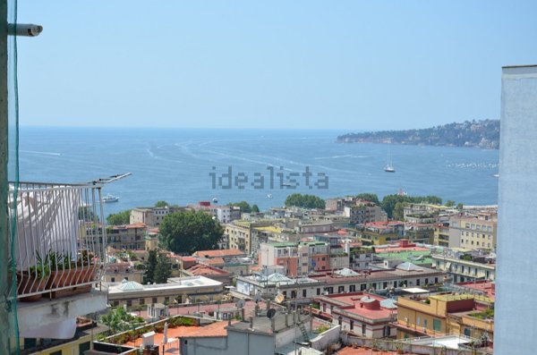 appartamento in affitto a Napoli in zona Chiaia
