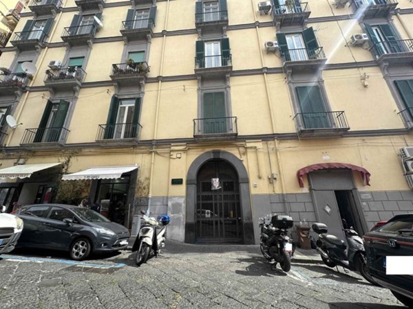 appartamento in affitto a Napoli in zona Chiaia
