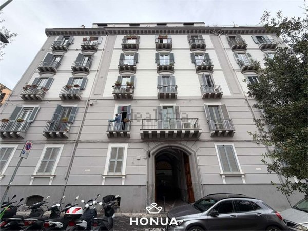 ufficio in affitto a Napoli in zona Chiaia