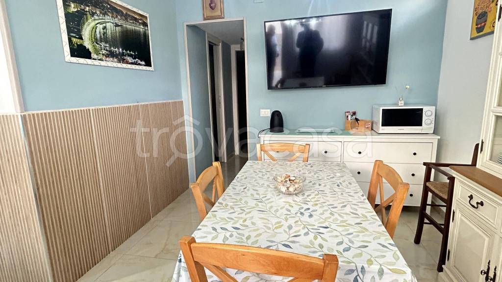 appartamento in affitto a Napoli in zona Stella