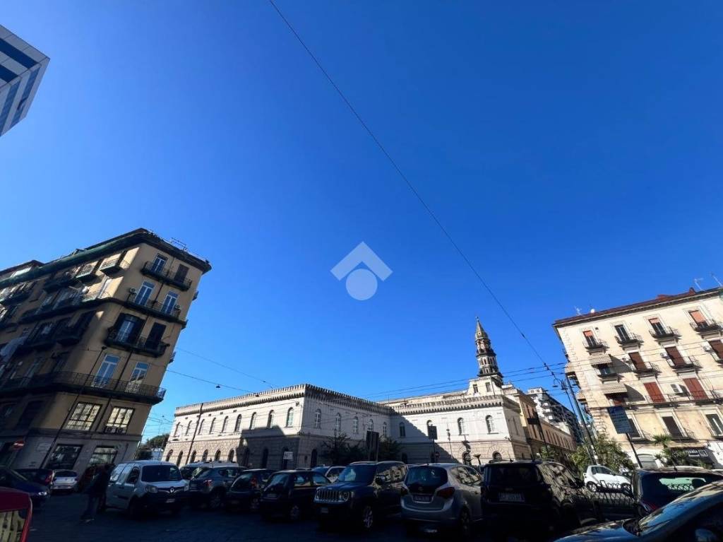 locale commerciale in affitto a Napoli in zona Mercato