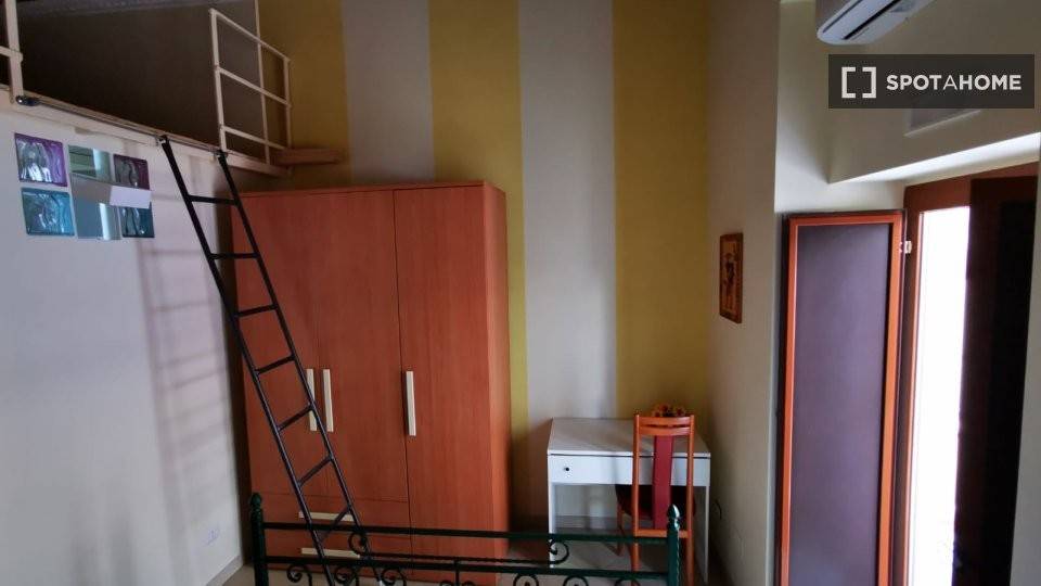 appartamento in affitto a Napoli in zona Centro Antico