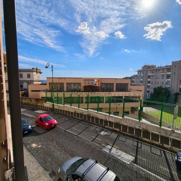 appartamento in affitto a Napoli in zona Chiaia