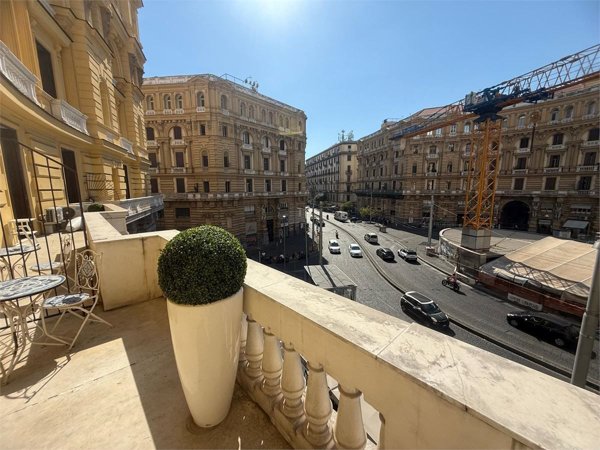 appartamento in affitto a Napoli in zona Mercato