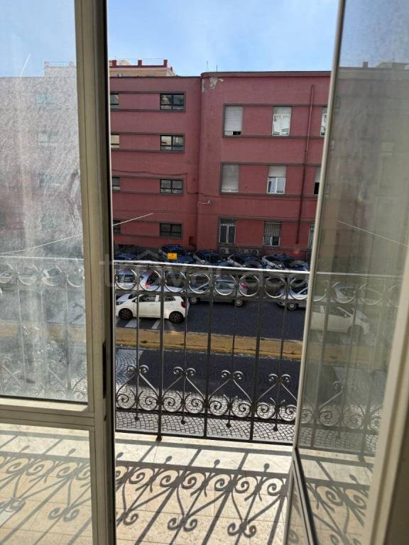 appartamento in affitto a Napoli in zona San Carlo all'Arena