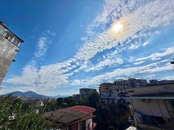 appartamento in affitto a Napoli in zona Stella